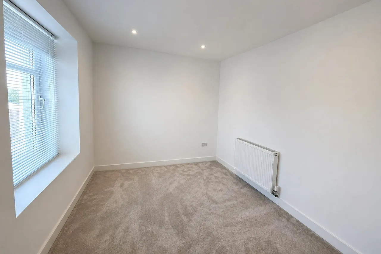 Clifton Crescent, Aberdare, CF44, photo 13