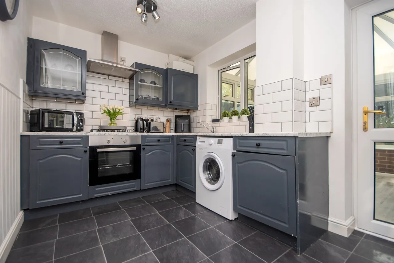 Plough Close, Kettering, NN14, photo 6