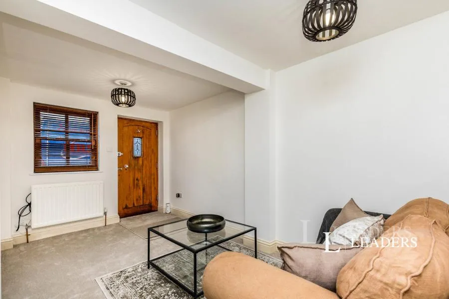 New Street, Horsham, RH13, photo 7