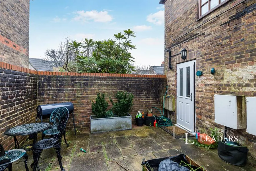 New Street, Horsham, RH13, photo 12