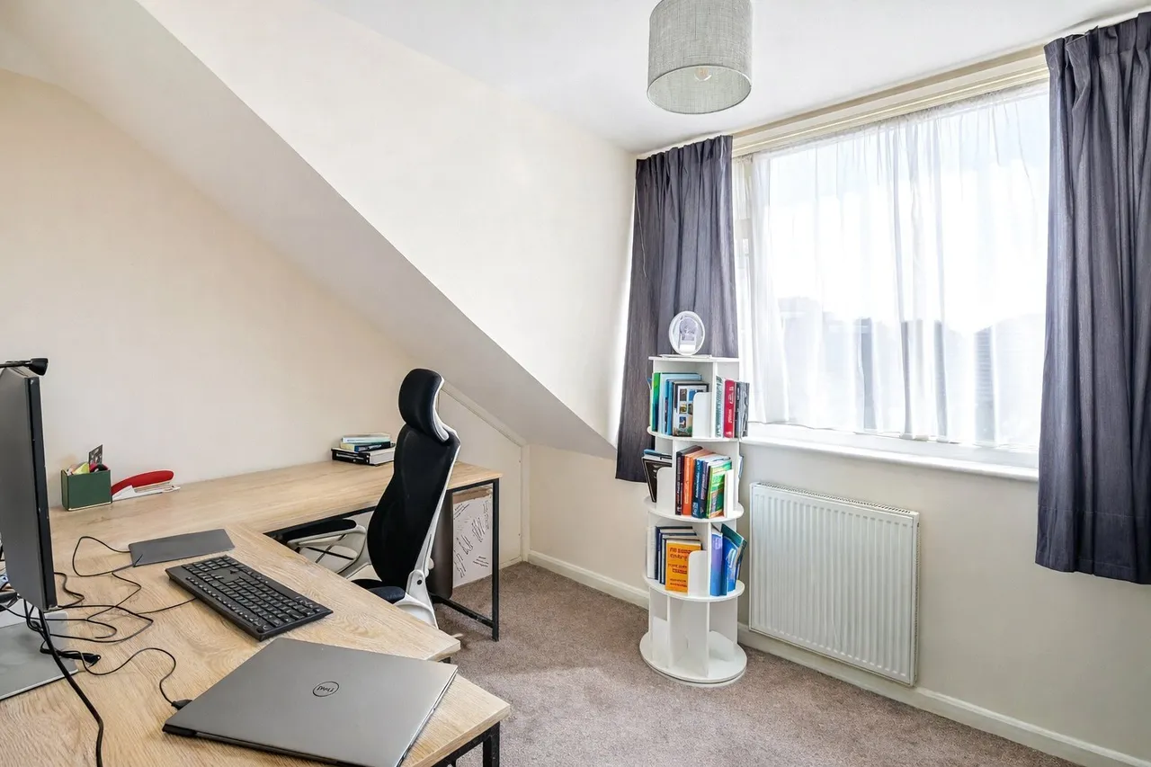 Wren Close, Leigh-on-Sea, Essex, SS9, photo 12