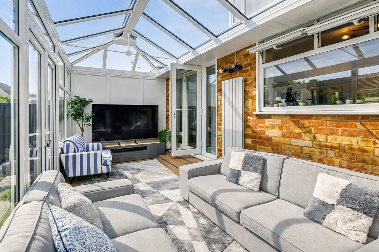 Wren Close, Leigh-on-Sea, Essex, SS9, photo 6