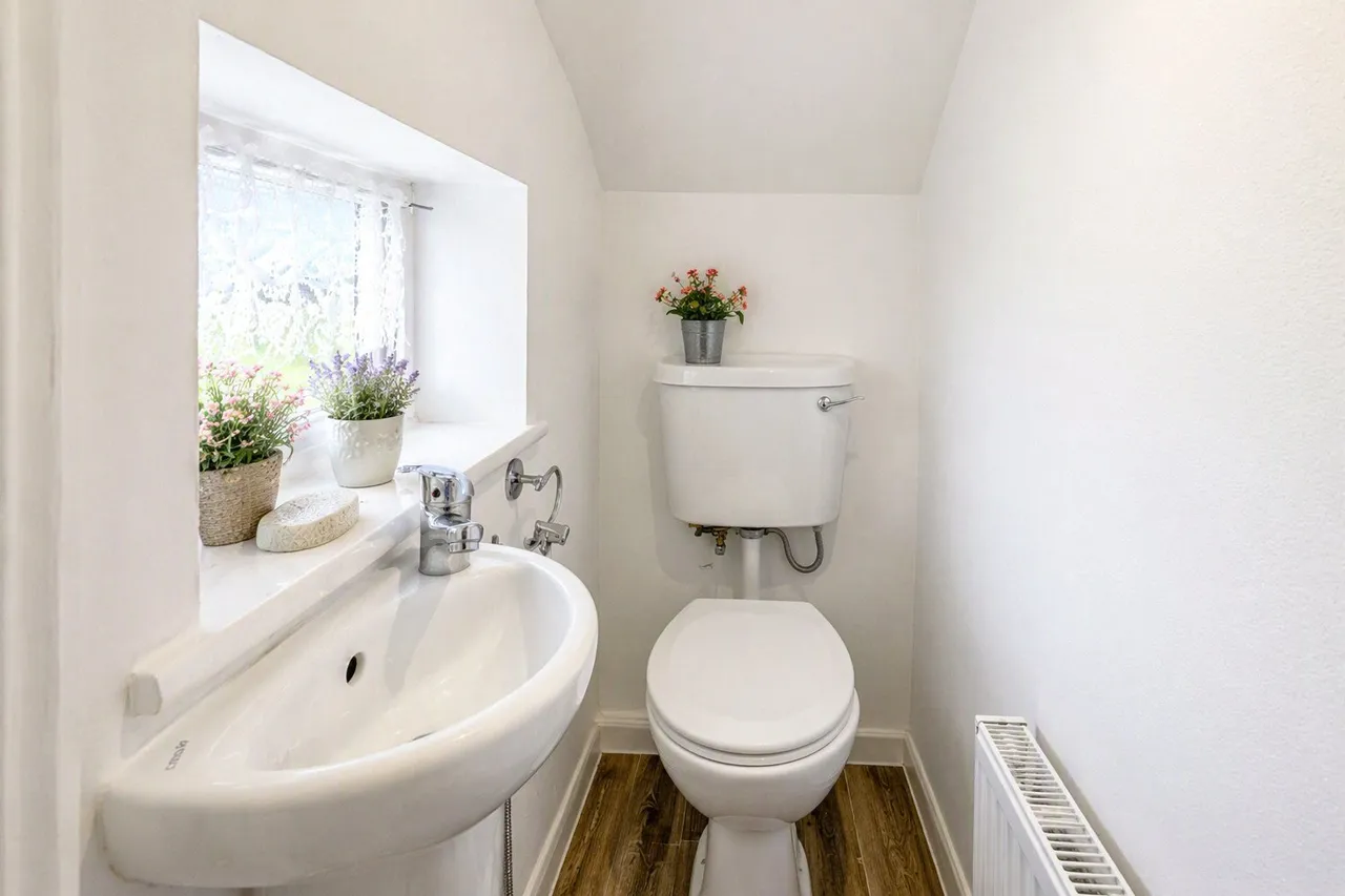 Wren Close, Leigh-on-Sea, Essex, SS9, photo 13