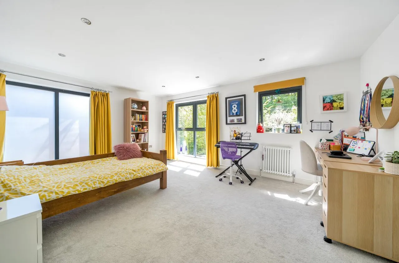 Stunning Contemporary Residence, Grafty Green, photo 21