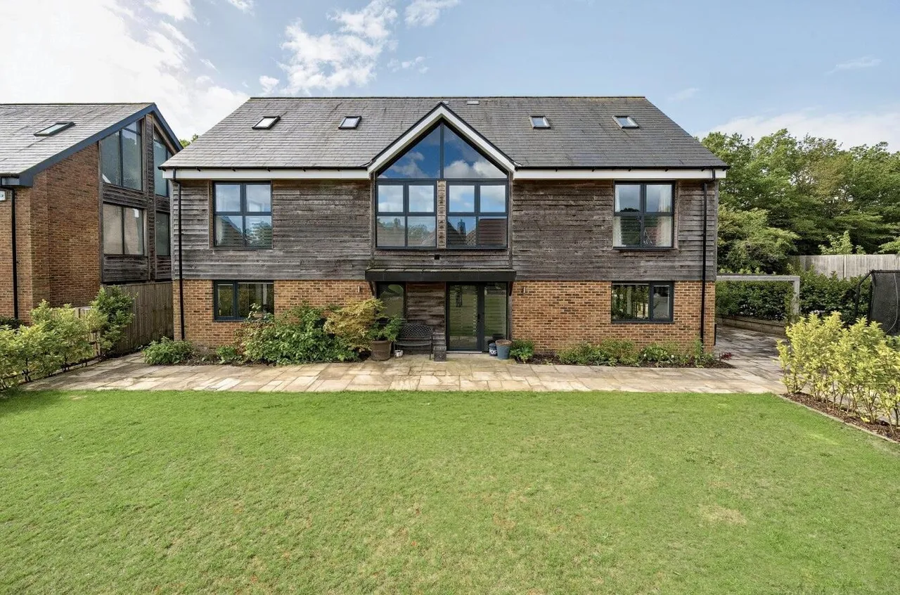 5 bed house for sale, Stunning Contemporary Residence, Grafty Green