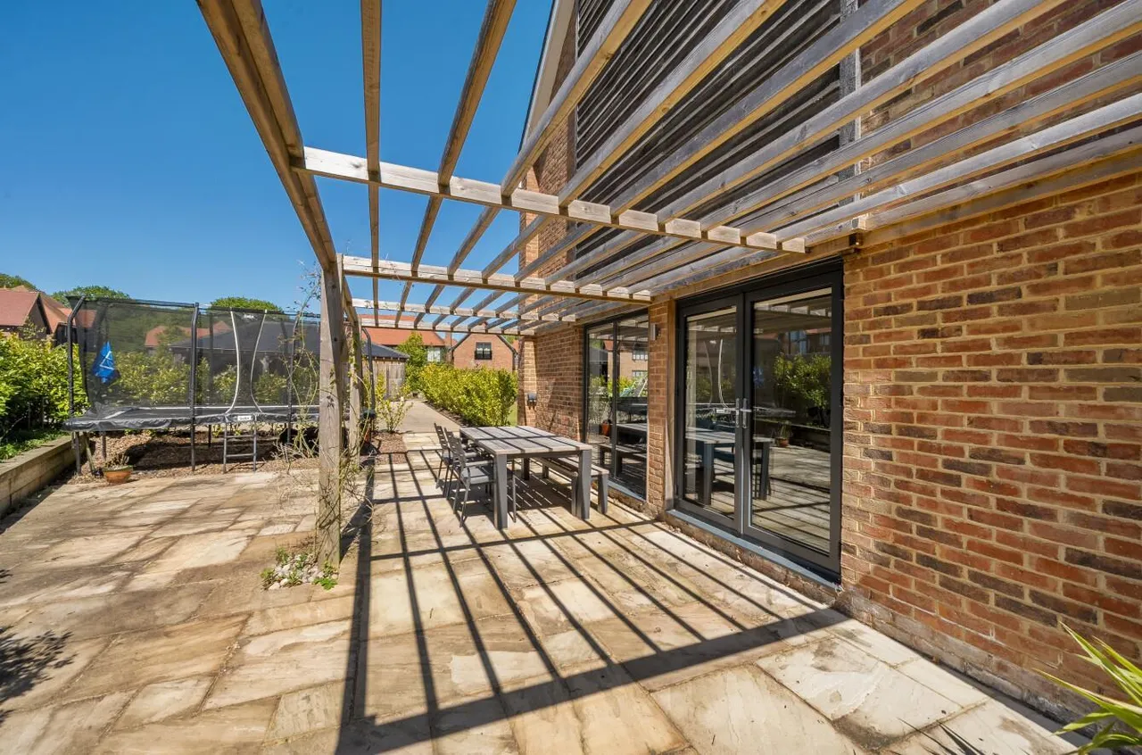 Stunning Contemporary Residence, Grafty Green, photo 38