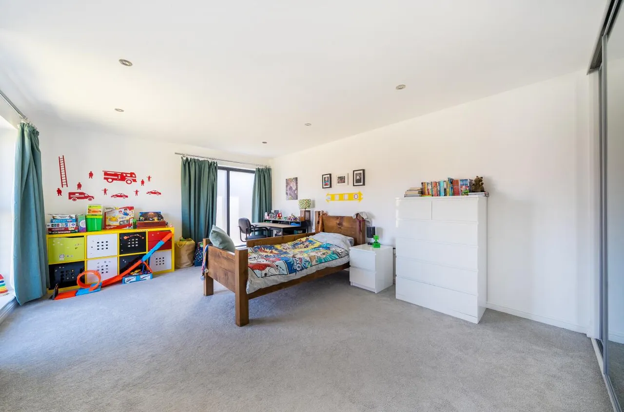 Stunning Contemporary Residence, Grafty Green, photo 25