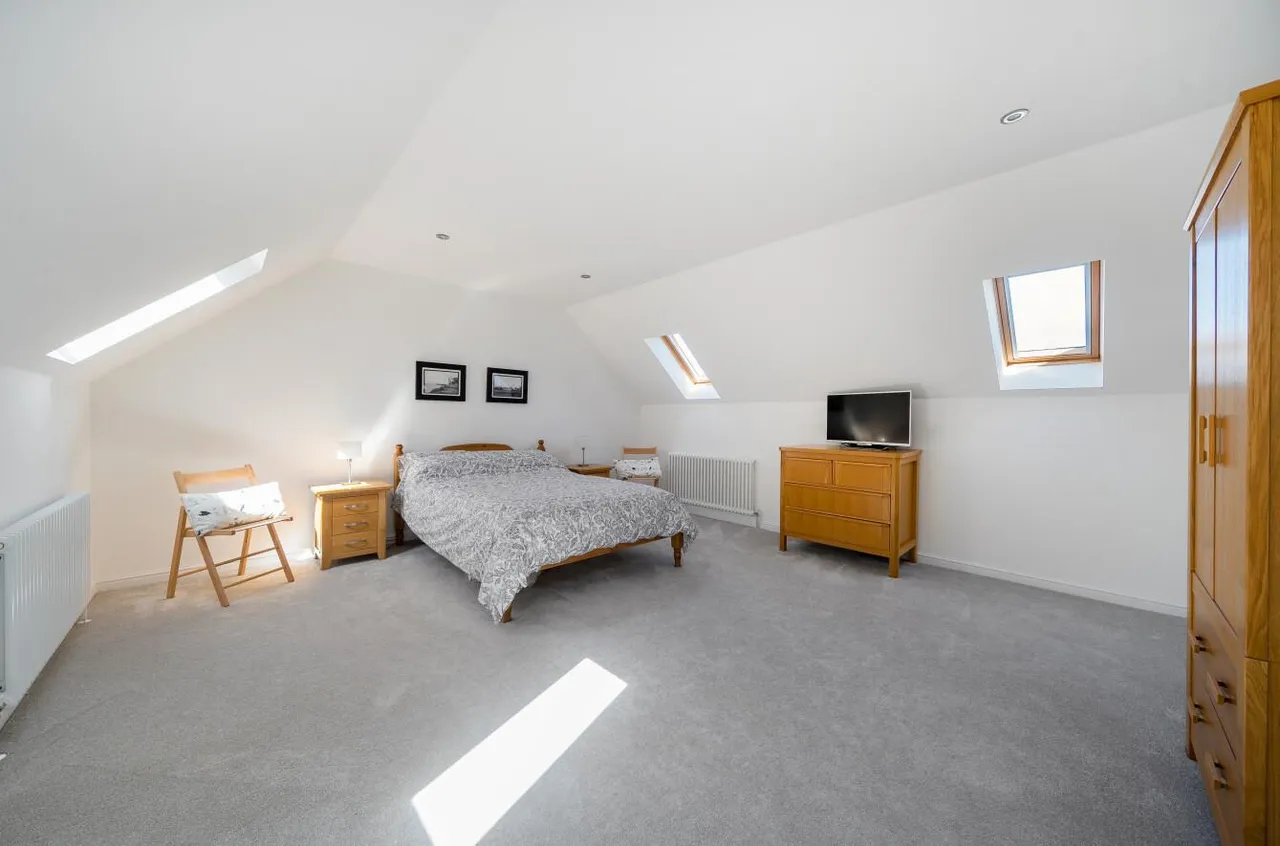 Stunning Contemporary Residence, Grafty Green, photo 26