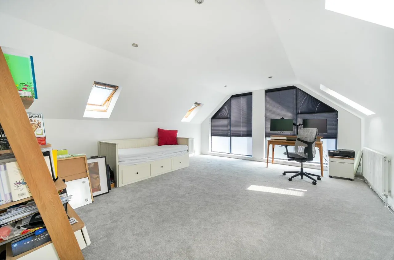 Stunning Contemporary Residence, Grafty Green, photo 29