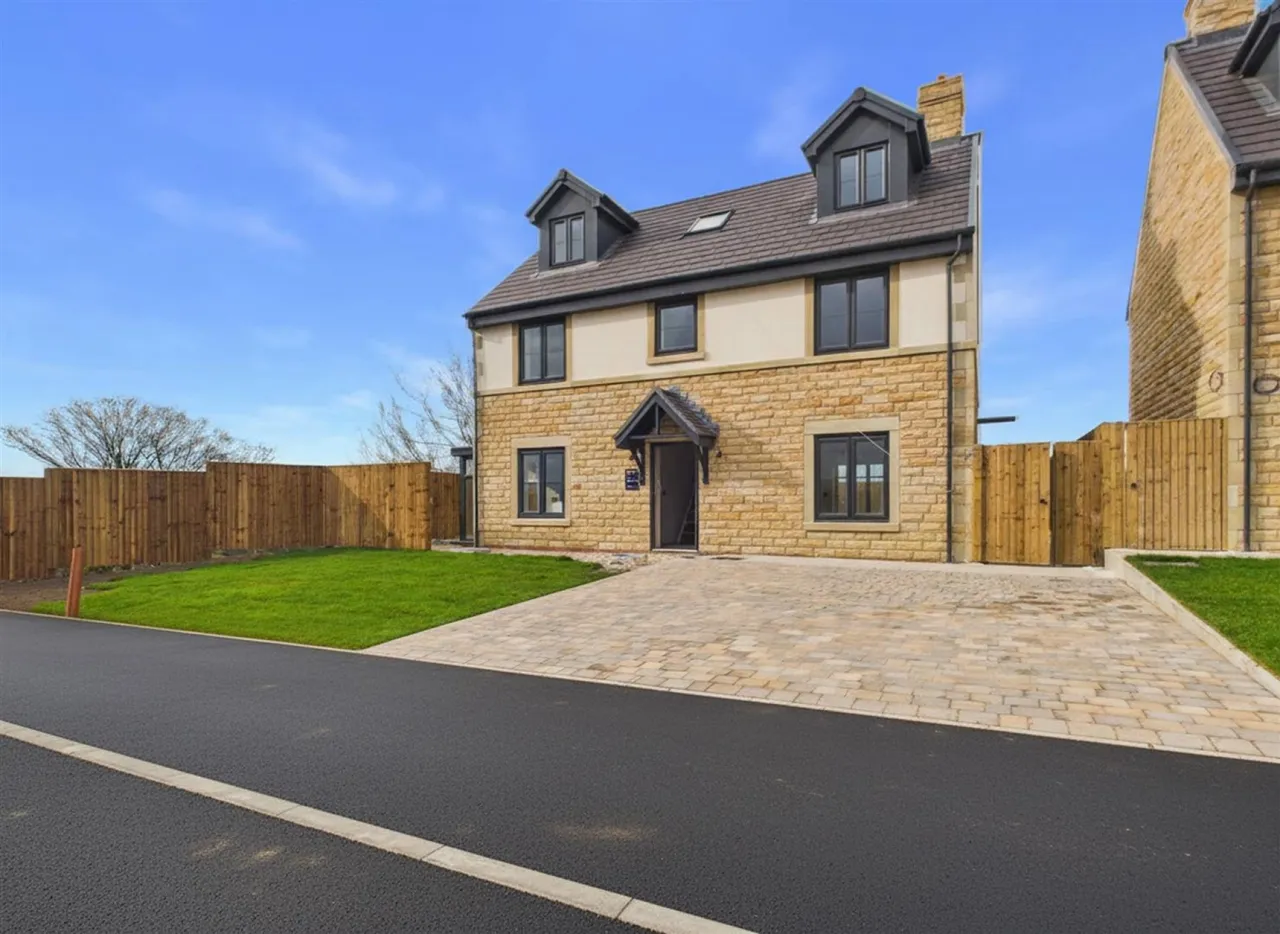 Bluebell Meadows, Woodhouses Village, M35, photo 8