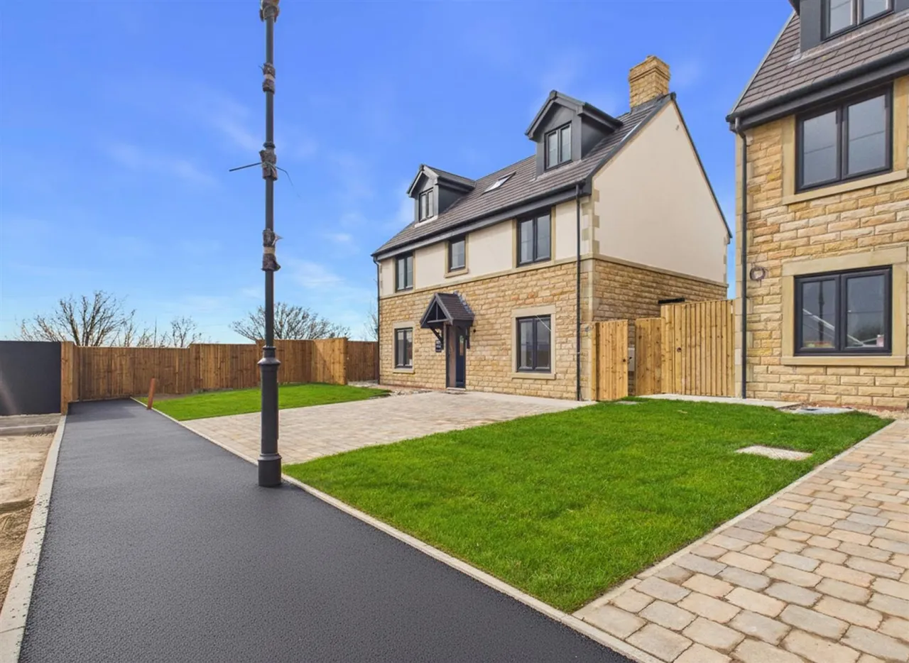 Bluebell Meadows, Woodhouses Village, M35, photo 9
