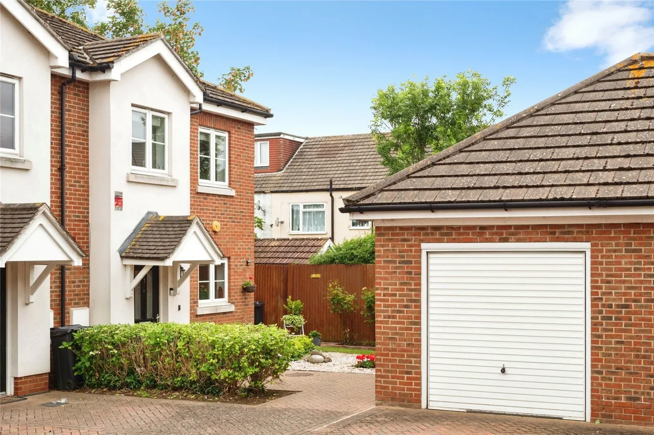 Lindale Close, ILFORD, Essex, IG4, photo 20