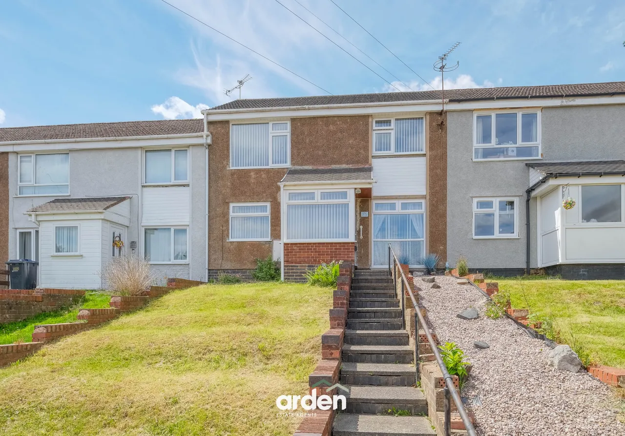 3 bed house for sale, The Roundabout, Birmingham, B31