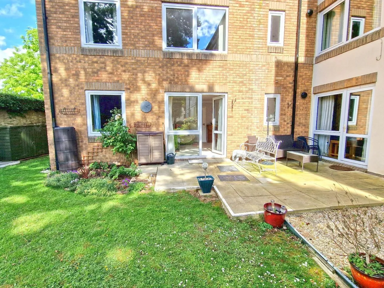 1 bed flat for sale, London Road, Bicester, OX26