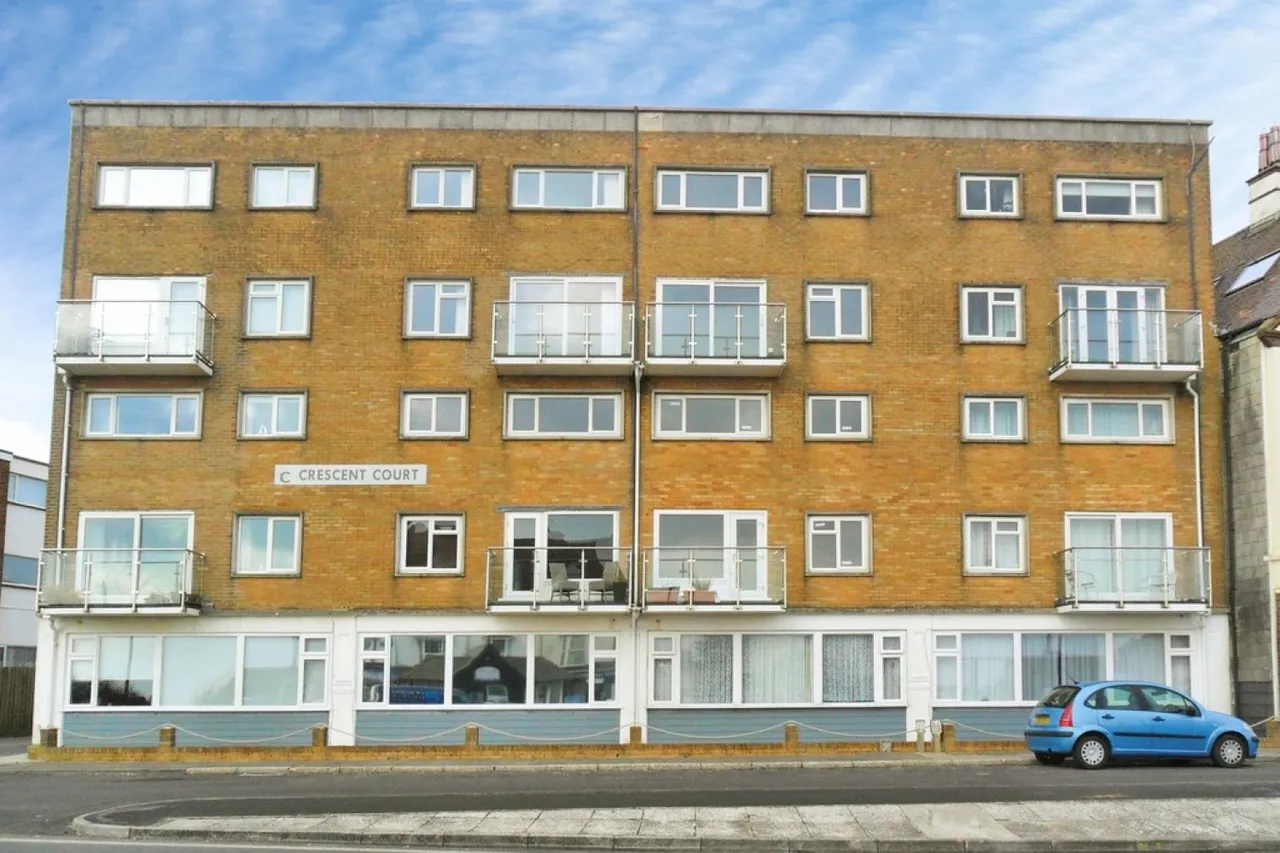 Marine Drive, Barton On Sea, photo 11