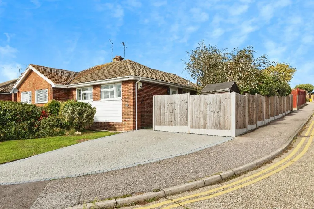 2 bed house for sale, Woodrow Chase, Herne, CT6