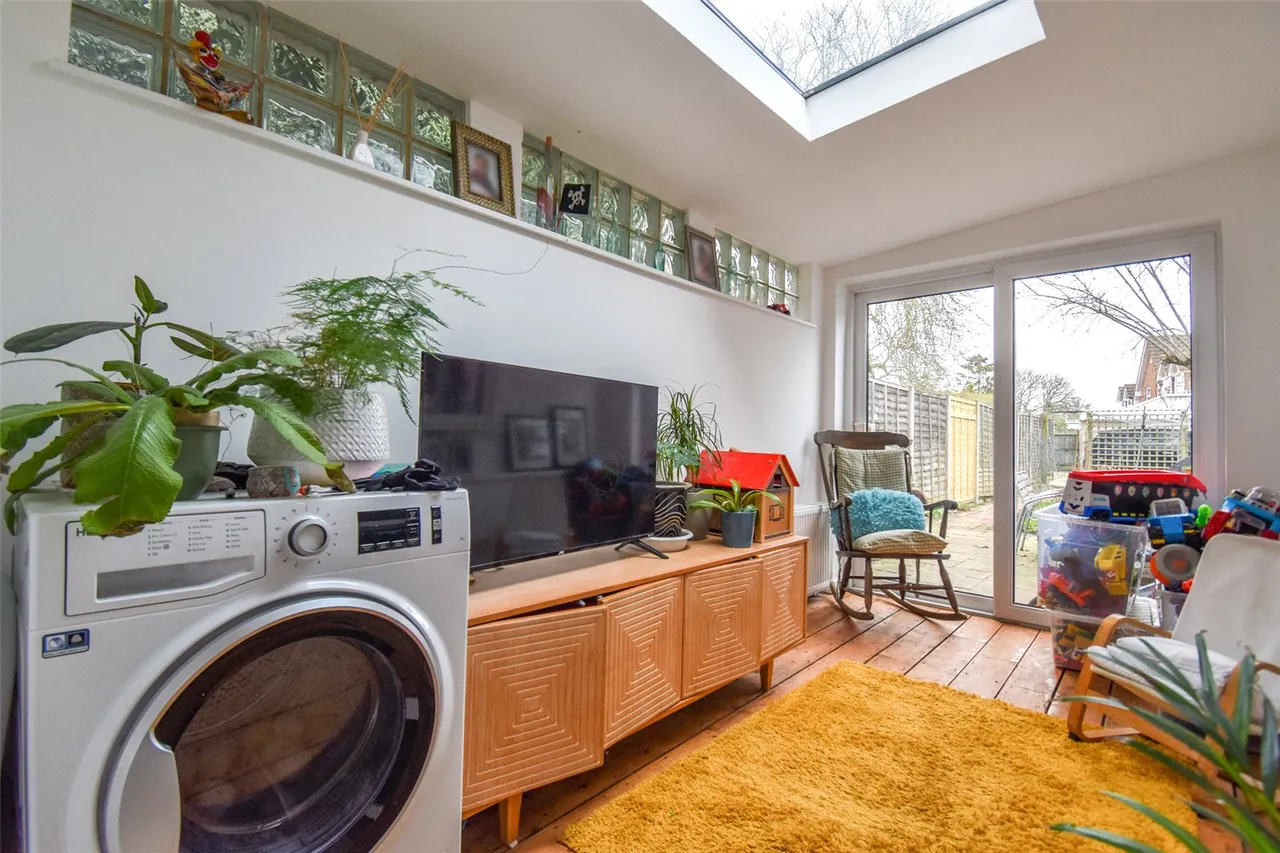 Lower Newport Road, Aldershot, Hampshire, GU12 4QB, photo 7