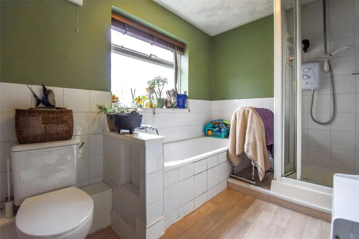 Lower Newport Road, Aldershot, Hampshire, GU12 4QB, photo 4
