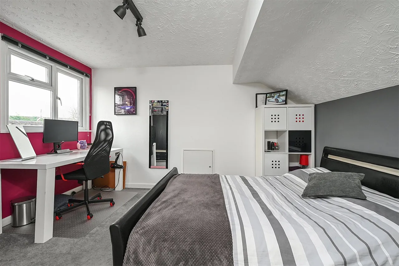 Shawfield Road, Ash, Guildford, Surrey, GU12 6SQ, photo 10