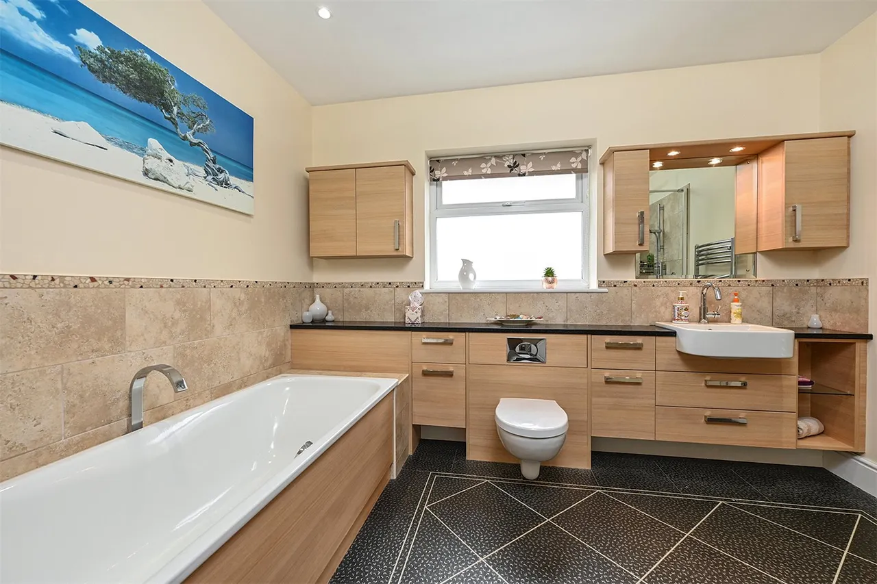 Shawfield Road, Ash, Guildford, Surrey, GU12 6SQ, photo 12