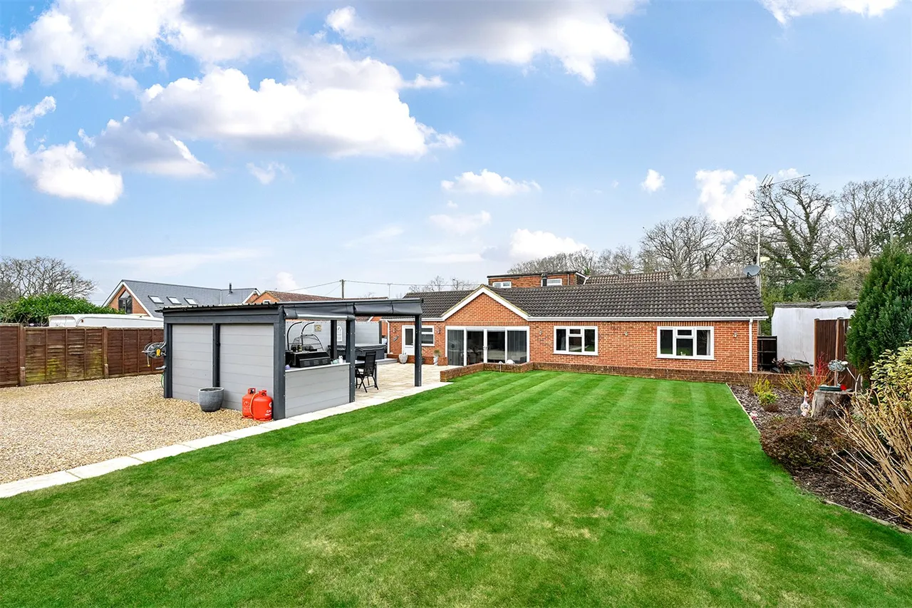 Shawfield Road, Ash, Guildford, Surrey, GU12 6SQ, photo 19