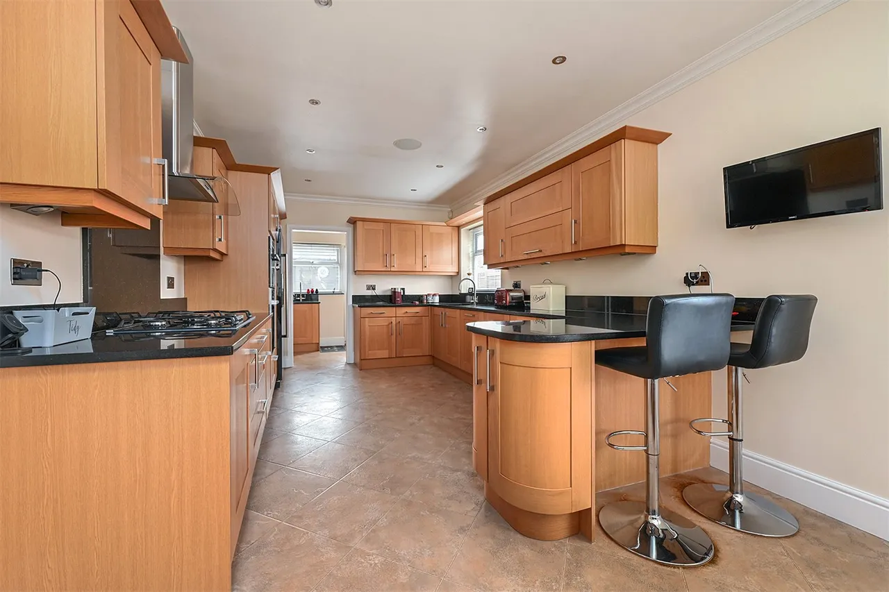 Shawfield Road, Ash, Guildford, Surrey, GU12 6SQ, photo 16