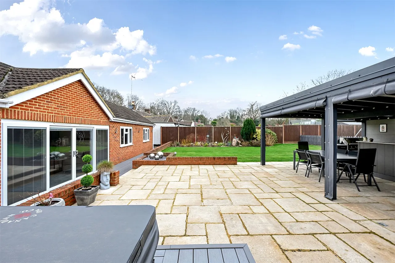 Shawfield Road, Ash, Guildford, Surrey, GU12 6SQ, photo 20