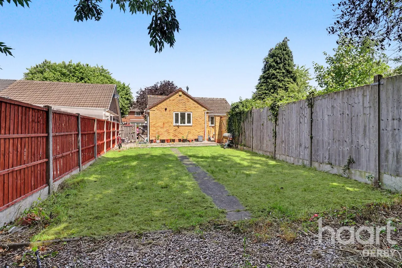 Vicarage Road, Mickleover, DE3, photo 3