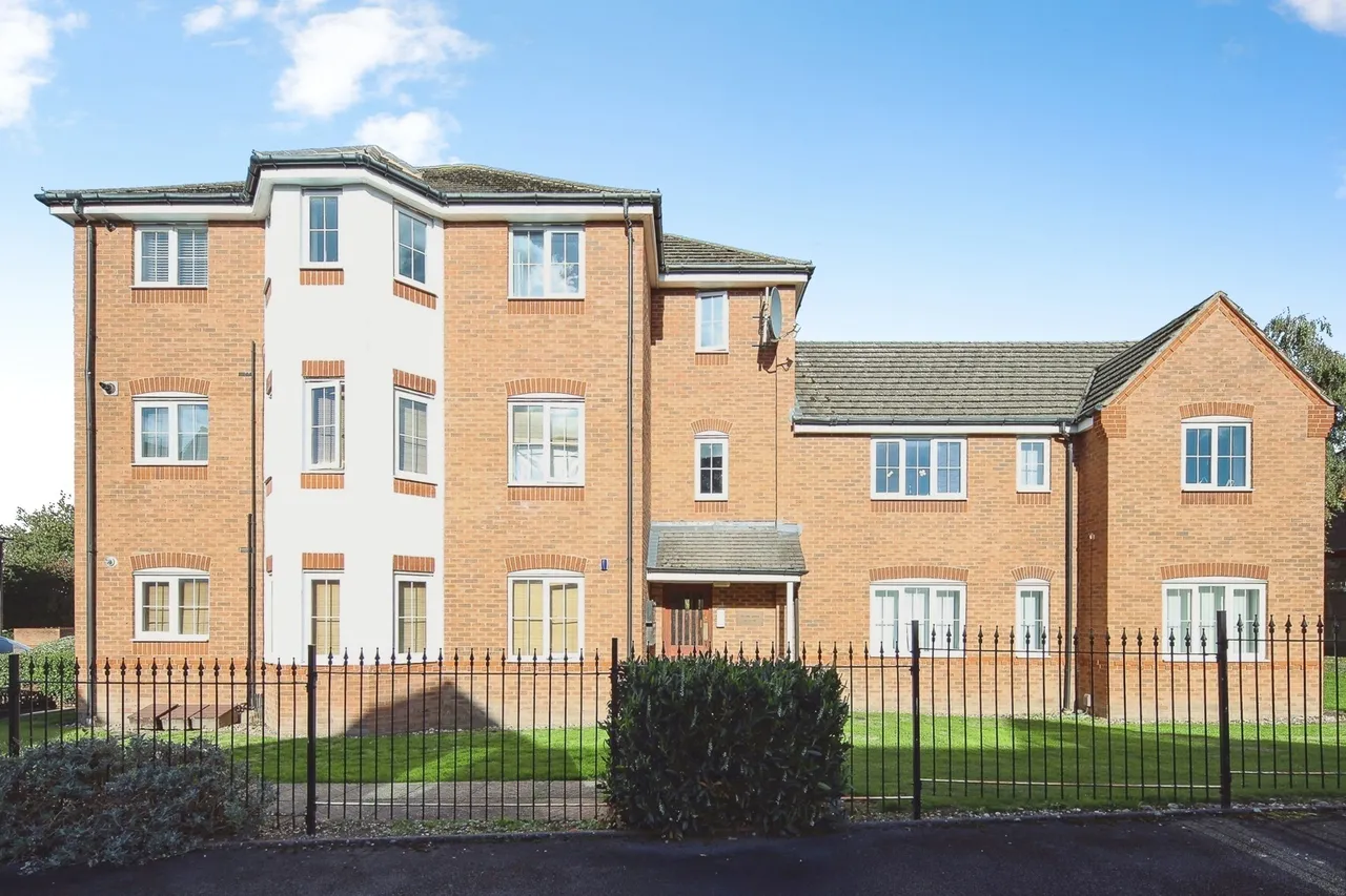 2 bed flat for sale, Oxford Grove, Birmingham, B37