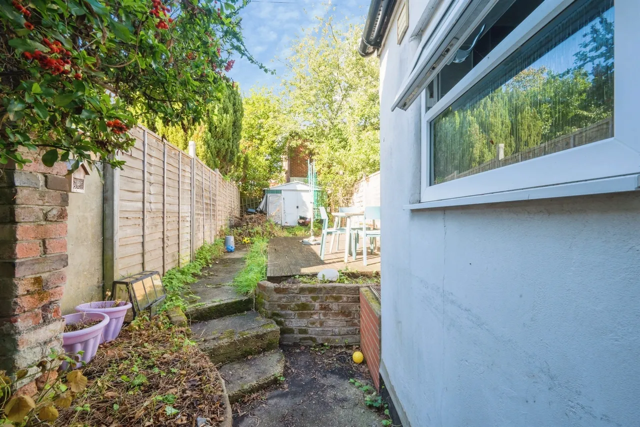 Portswood Road, Southampton, SO17, photo 18
