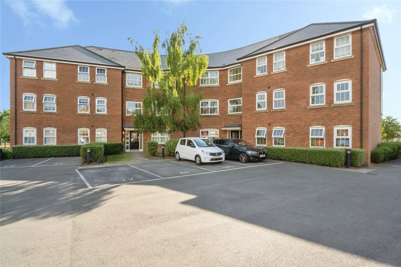 1 bed flat for sale — Windermere Drive, Doncaster, South Yorkshire, DN4