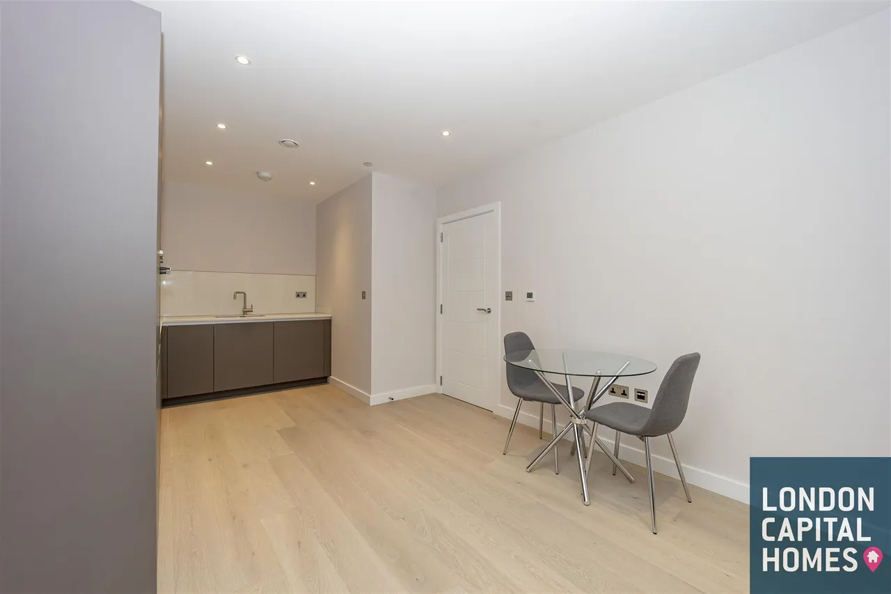 Ufford Street, London, photo 5