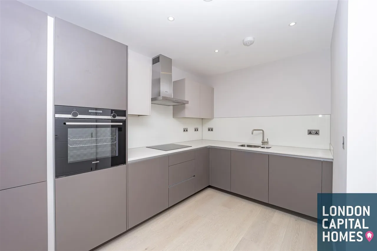 Ufford Street, London, photo 6
