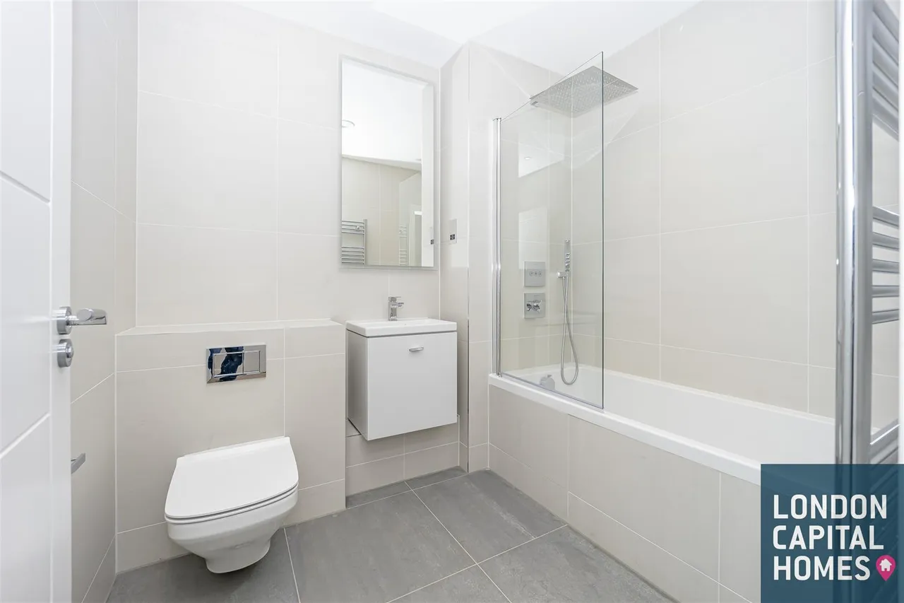 Ufford Street, London, photo 9