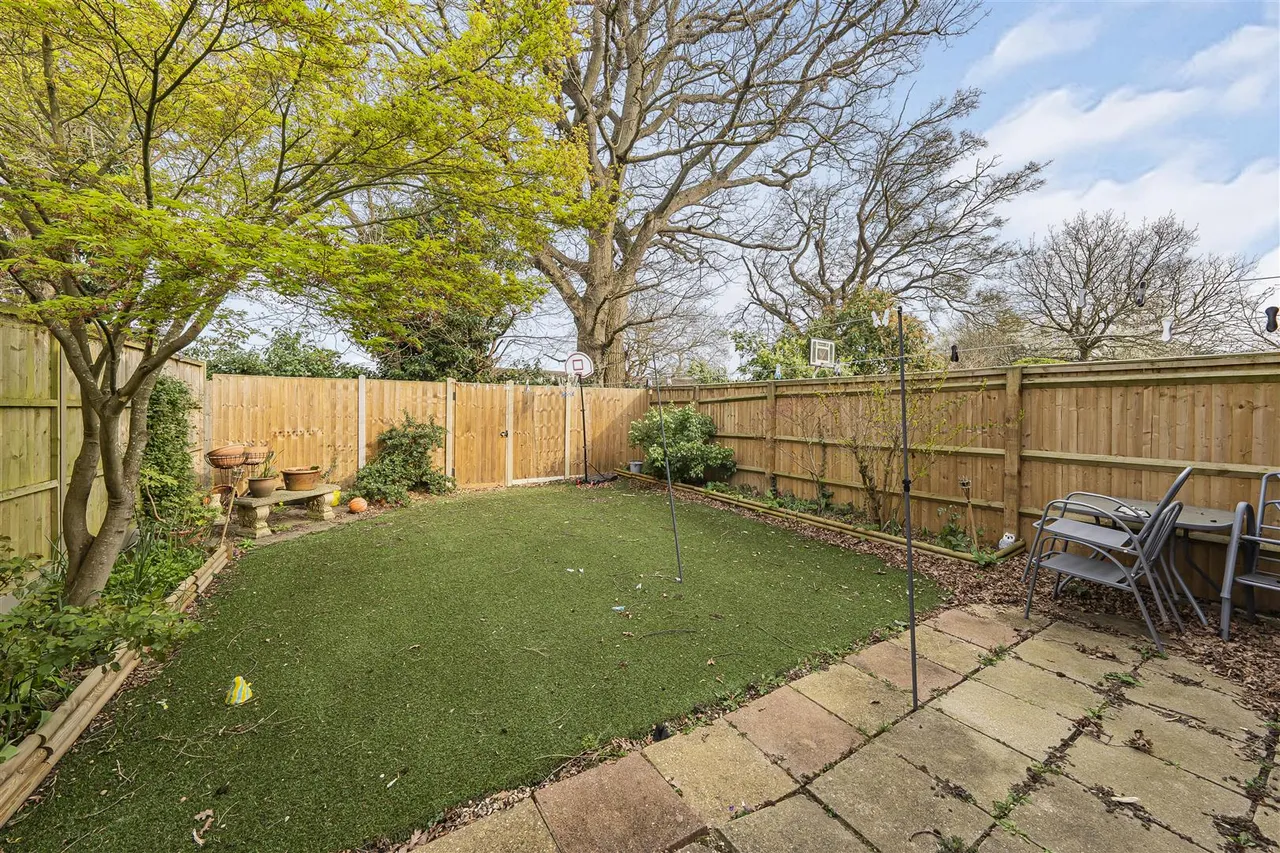 Birch Grove, Windsor, Berkshire, SL4 5RT, photo 14