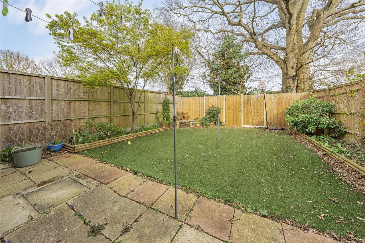 Birch Grove, Windsor, Berkshire, SL4 5RT, photo 13