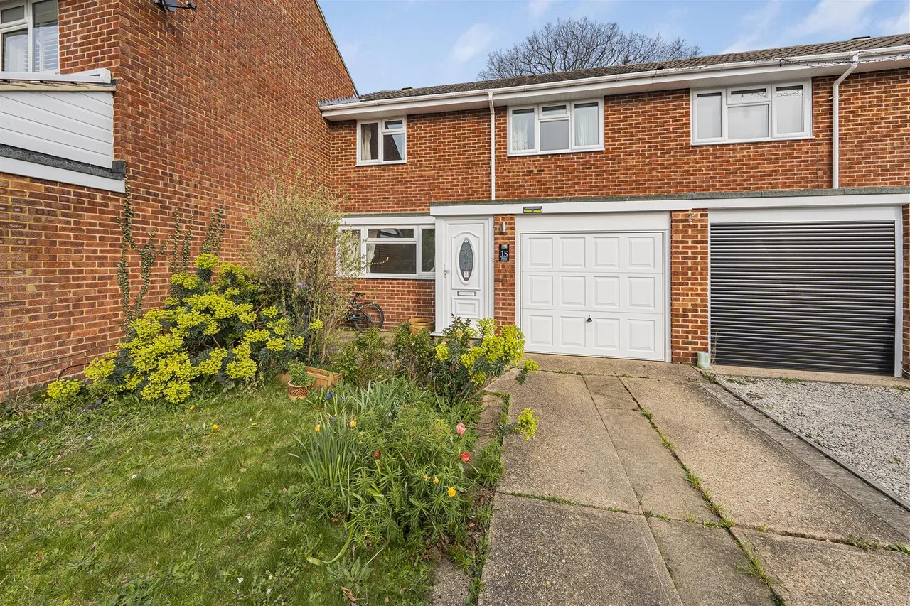 3 bed house for sale — Birch Grove, Windsor, Berkshire, SL4 5RT
