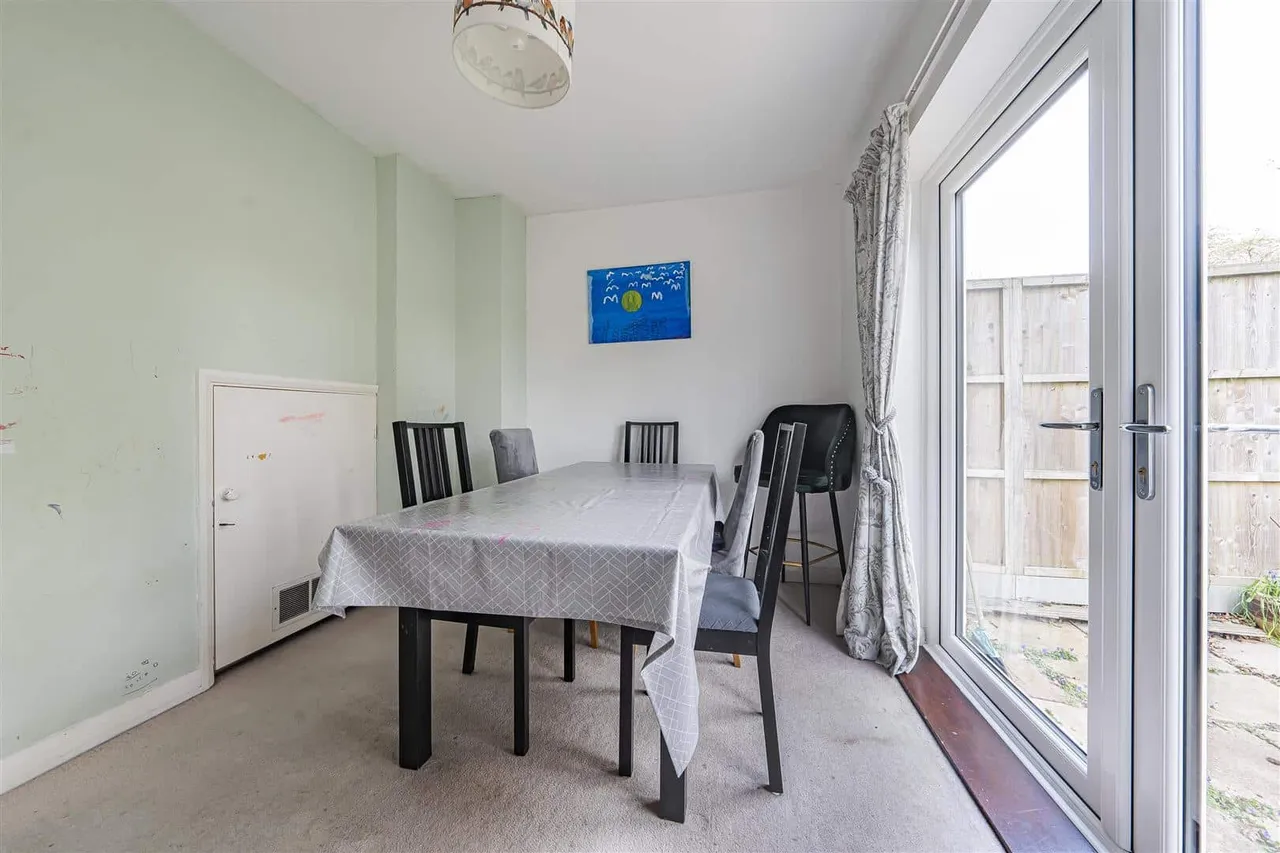 Birch Grove, Windsor, Berkshire, SL4 5RT, photo 6