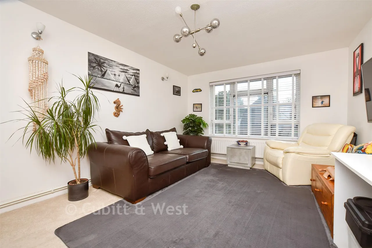 Levett Road, Leatherhead, KT22, photo 6