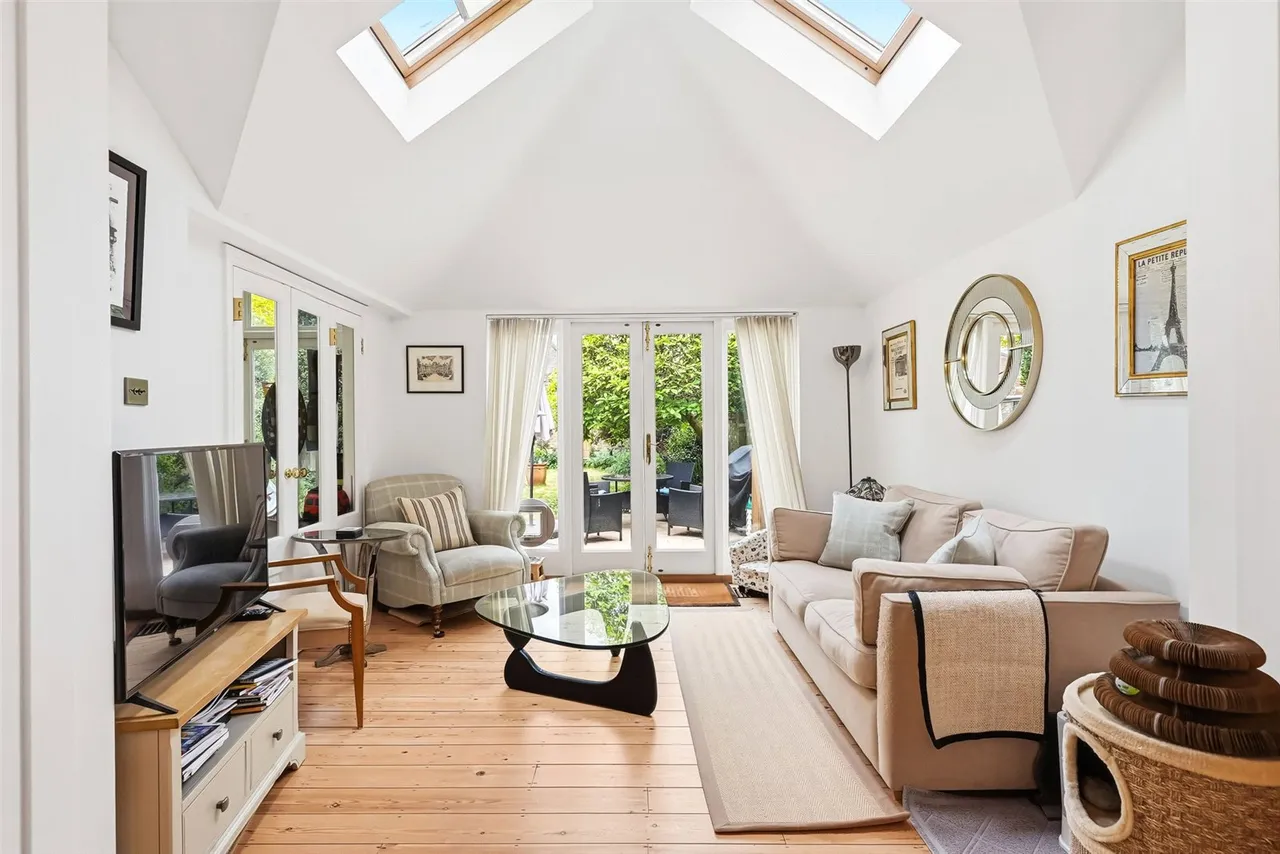 Broom Road, Teddington, TW11 9NY, photo 7