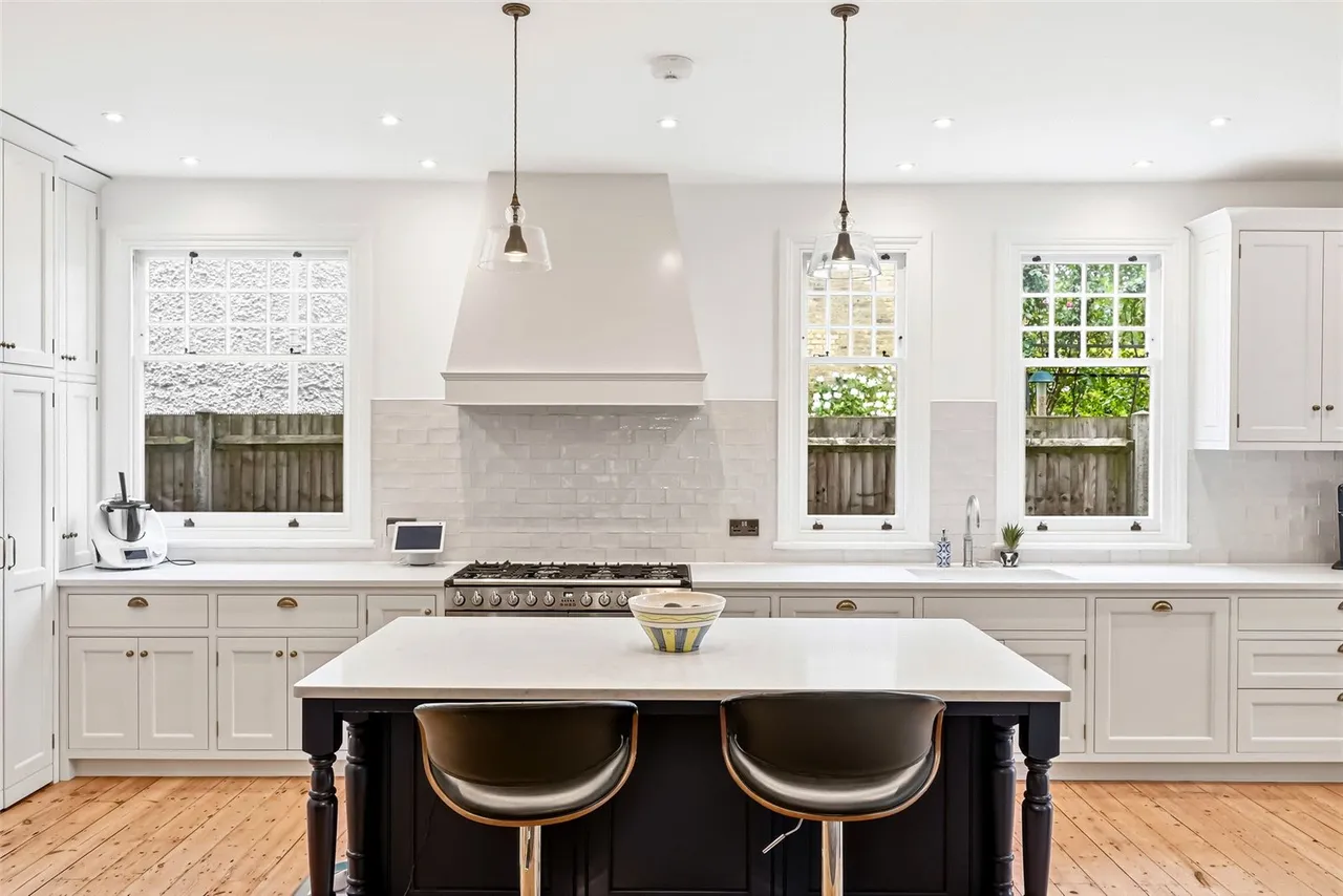Broom Road, Teddington, TW11 9NY, photo 4