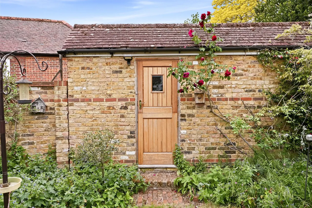 Broom Road, Teddington, TW11 9NY, photo 15