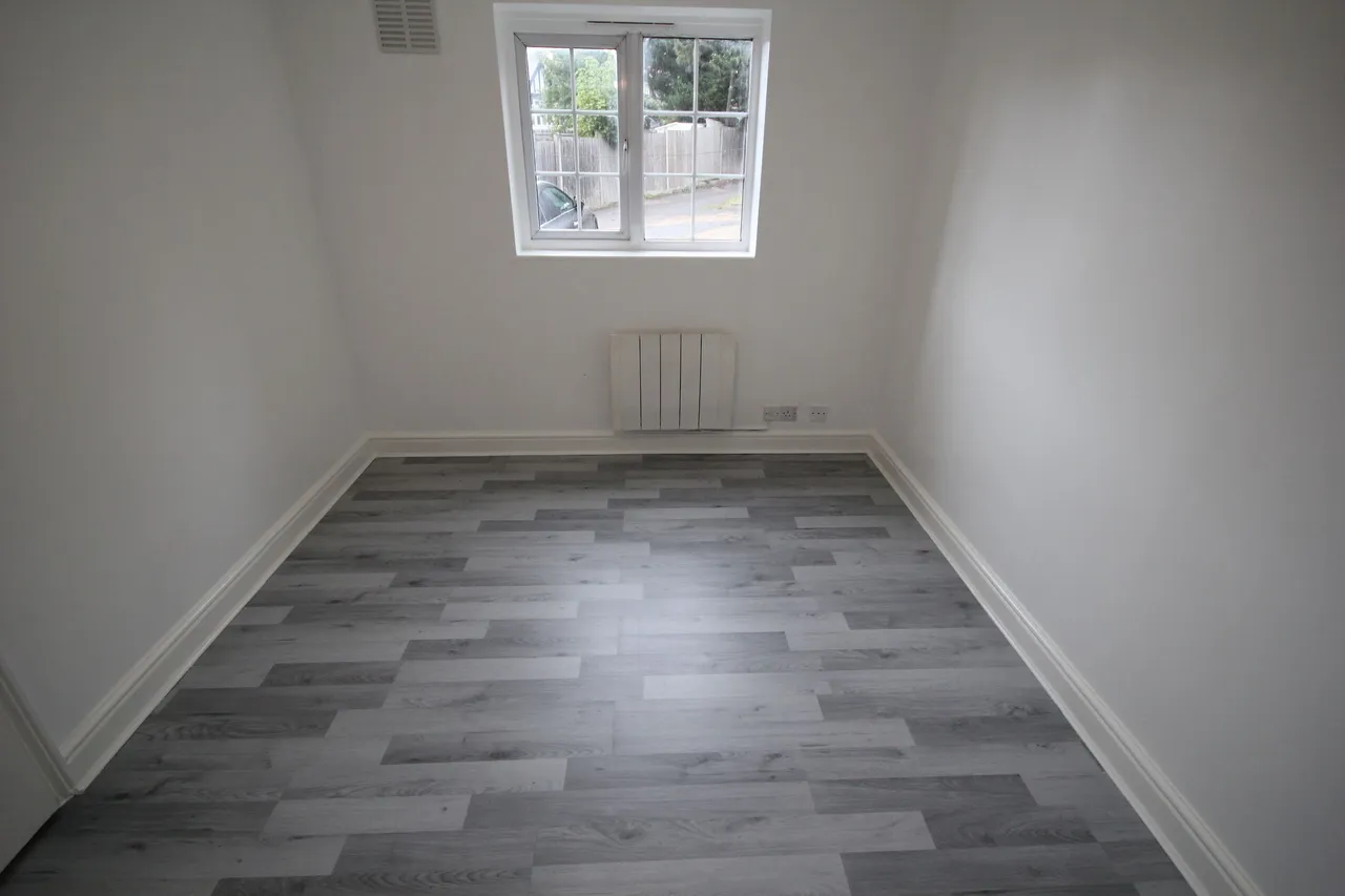 Torrington House, Forty Lane, Wembley, photo 3