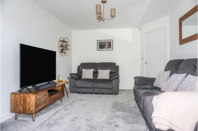 Esthwaite Close, Manchester, photo 5
