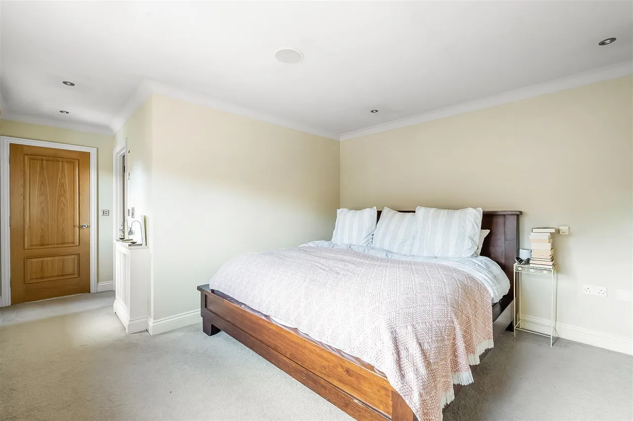 Park Lane, Ashtead, KT21, photo 9