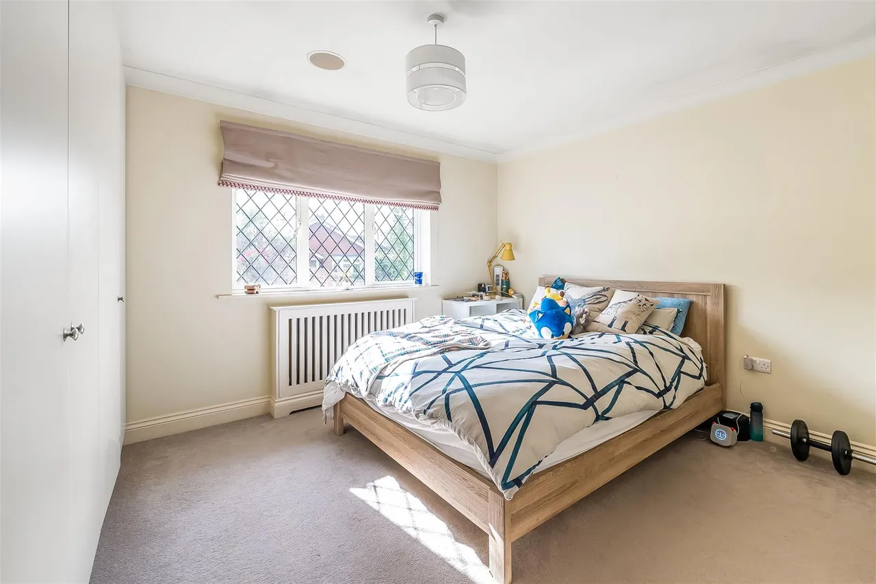 Park Lane, Ashtead, KT21, photo 12