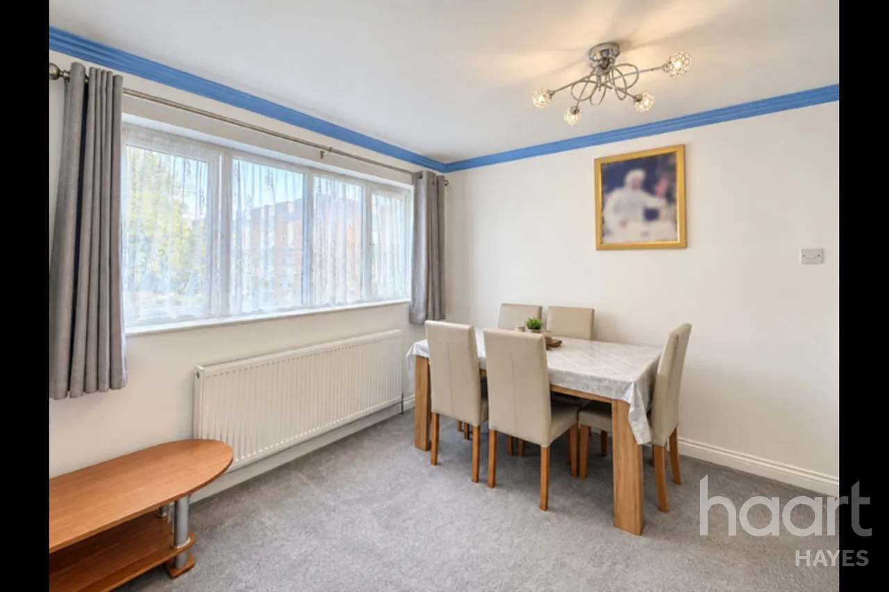 Sandown Close, Hounslow, TW5, photo 5