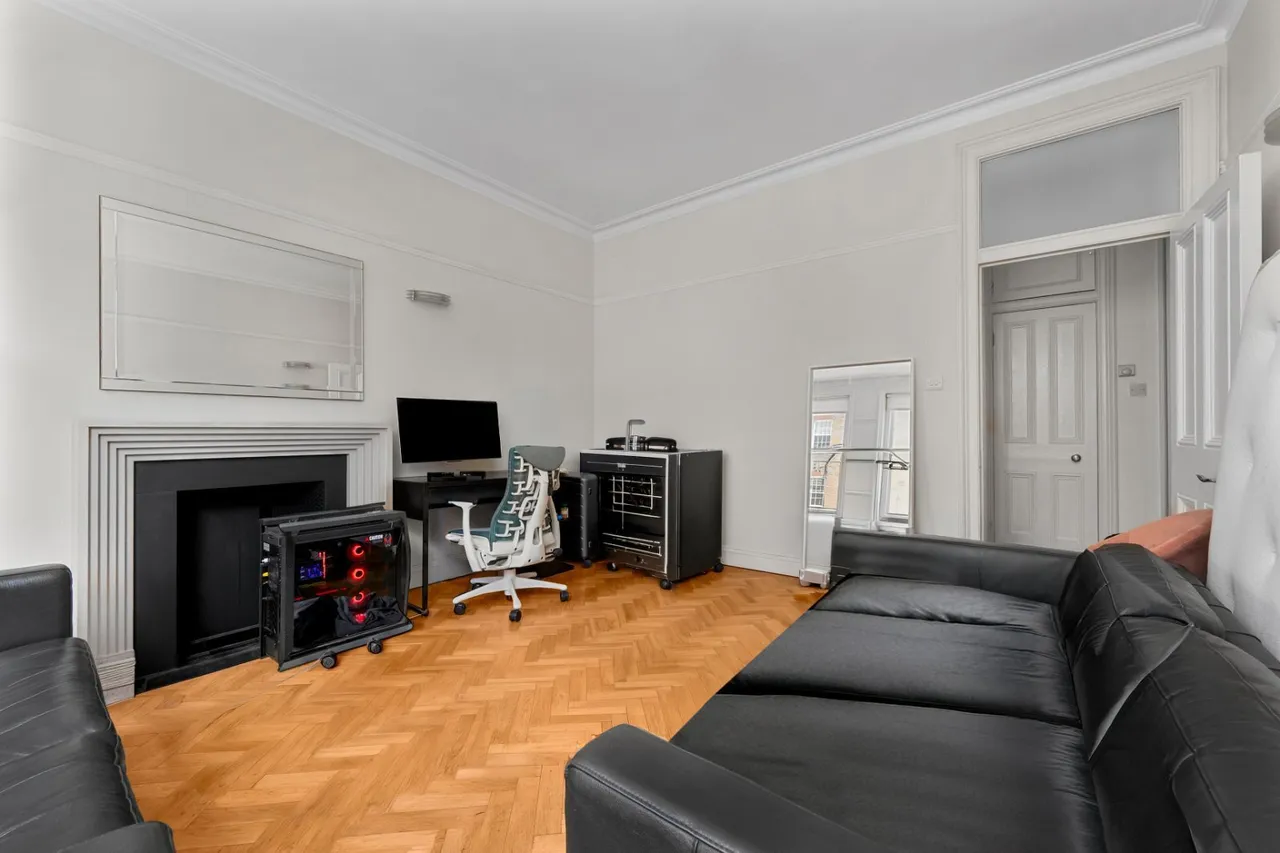 Ridgmount Gardens, London, WC1E, photo 8