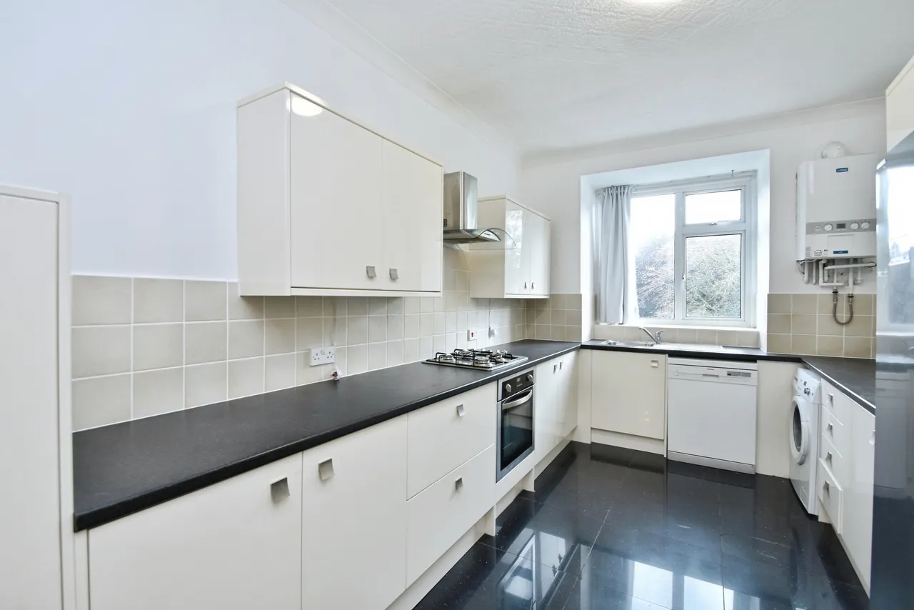 Victoria Road, Harrogate, photo 8