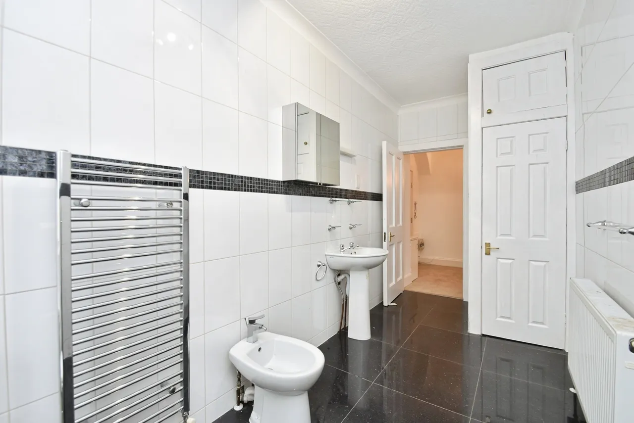 Victoria Road, Harrogate, photo 10
